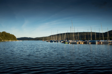 Obraz premium Abendstimmung am Schluchsee im Hochschwarzwald