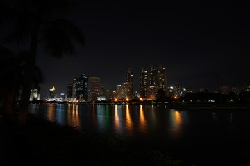Fototapeta premium Cityscape of Benjakiti Park in Bangkok, Thailand