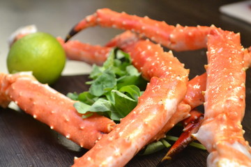 claws of the king crab