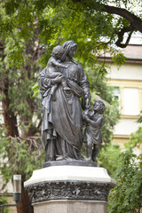 Fototapeta na wymiar sculpture in the park at Ludwigsburg Palace in Stuttgart