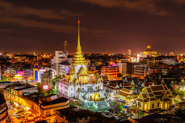 Wat Trai Mitr at night light in Bangkok Thailand - 162735842
