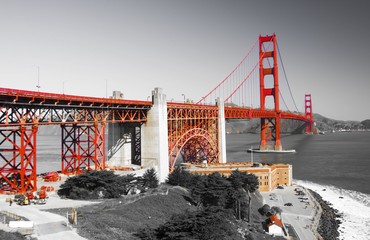 Golden gate bridge and Fort Point, San Francisco, California, USA © raimund14
