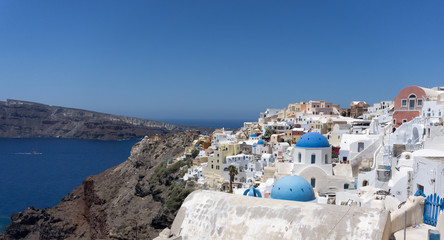 Fototapeta na wymiar Santorini blick über die Häuser