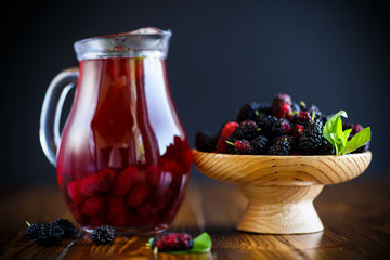 Ripe mulberry and compote