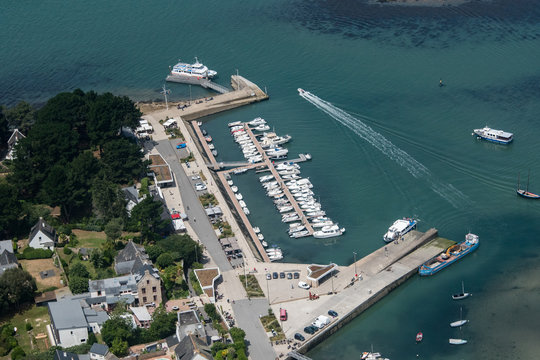 Vue aérienne du port de l'île aux Moines dans le Golfe du Morbihan en France