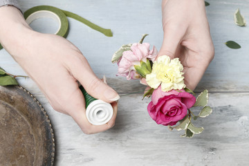 Florist at work: How to make a wrist corsage