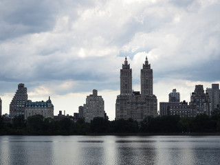 Fototapeta na wymiar New York City Skyline View from Central Park