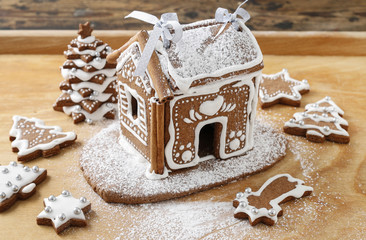 How to make gingerbread house