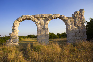 Fototapeta na wymiar Burnum - old roman arc in national park Krka, Croatia