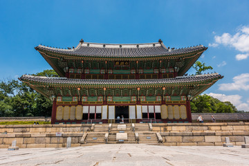 Naklejka premium Changdeokgung Palace in Seoul, South Korea.