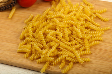 Raw fussili