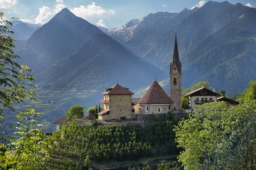 Fototapeta na wymiar St. Georgen - Schenna in Südtirol