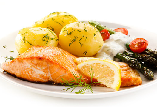 Grilled salmon boiled potatoes and asparagus