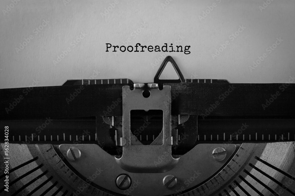 Fototapete text proofreading typed on retro typewriter