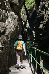 Obraz premium wanderer in der breitachklamm