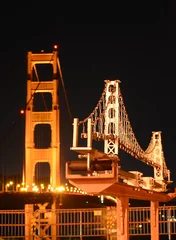 Cercles muraux Plage de Baker, San Francisco Night view of Golden Gate Bridge near Welcome Center in San Francisco, California, USA