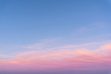 Naklejka premium Panorama nieba o zachodzie słońca.