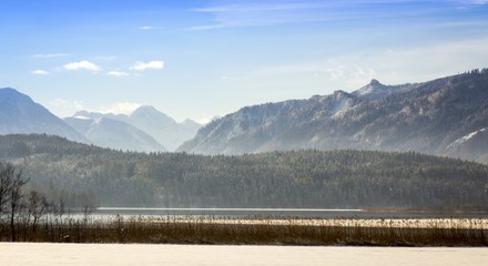 Obraz premium Die Berge in Bayern - ein Winterpanorama in den Alpen