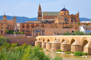 Cordoue, la mosquée-cathédrale et le pont romain