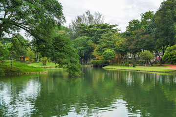 Permaisuri Lake Garden is one of the famous park in Cheras, there is a pathway for people to jogging and exercise and it just along the lake. It also known as Taman Tasik Permaisuri.