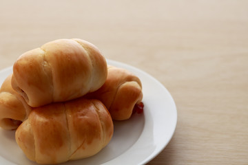 Mini bun bread in dish