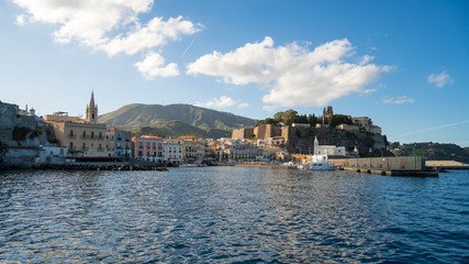 Fototapeta na wymiar Approaching the small port of Lipari