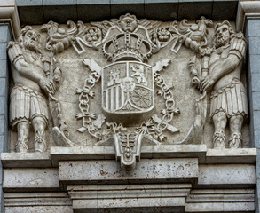 Escudo casa real en palacio real