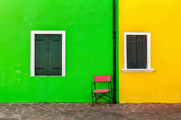 Fototapeta na wymiar Colorful exterior of the house in Burano.