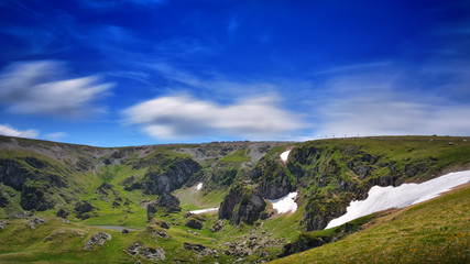 Fototapeta na wymiar The Carpathian Mountains seen from Transalpina