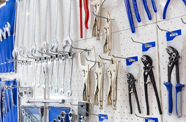 Mechanical tools for auto service and car repair