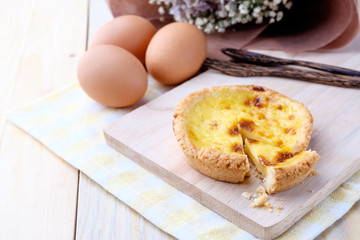 Egg tart on wooden background