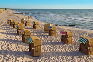 strandkörbe am Strand der Ostsee 