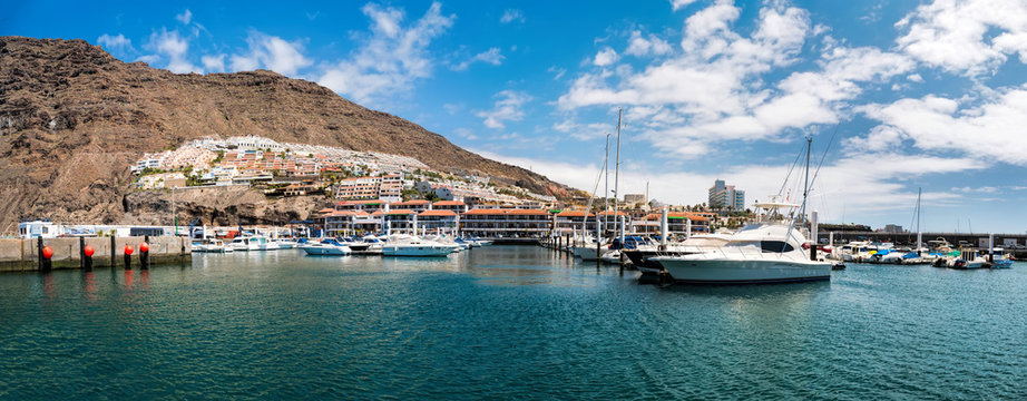 Panorama vom Hafen in Los Gigantes,Teneriffa, Spanien