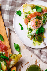 PEA PROSCIUTTO SPRING PIZZA . Top view. selective focus