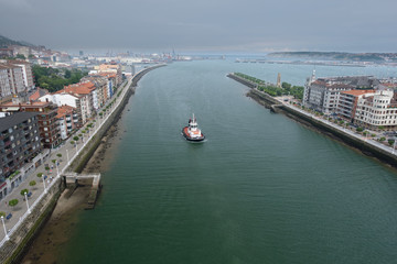 Fototapeta na wymiar Tug boat, Bilbao - Spain