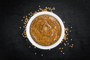 Sweet Mustard (selective focus)