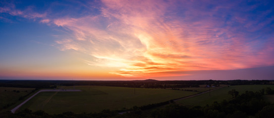 Aerial sunset over midwest land - obrazy, fototapety, plakaty