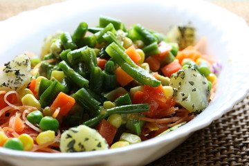 インゲン豆のサラダ／Green beans, potatoes and carrots salad	