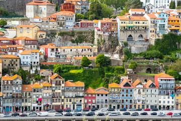 Fototapeta na wymiar Porto colorful buildings 