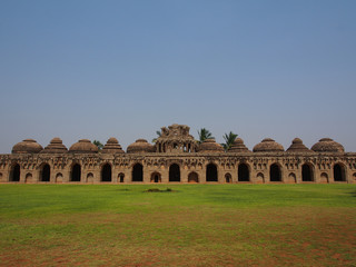 Elephant stalls Hampi