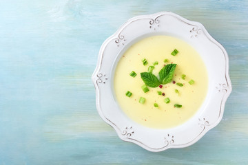 Overhead photo of French vichyssoise soup with copyspace