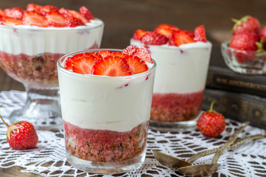 strawberry parfait oatmeal and ricotta healthy dessert