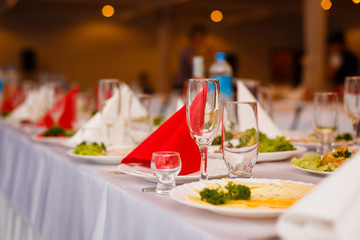banquet table