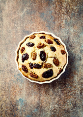 Simply yeast cake with mulberries and cranberries