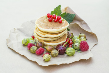 Dessert. Baked pancakes with fresh fruit