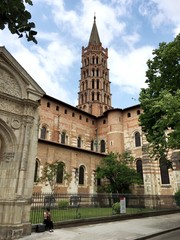 Fototapeta na wymiar Basilica of Saint-Sernin in Toulouse