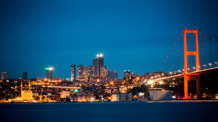 Obraz premium Ortakoy mosque and Bosphorus bridge
