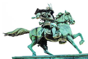 Fototapeta premium pomnik samuraja Kusunoki Masashige na białym tle