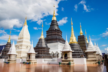 Ban Den temple is a Thai temple which is located in the northern part of Thailand It is one of the most beautiful and famous Thai temples in Chiang Mai