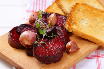 baked beetroot and garlic with toast